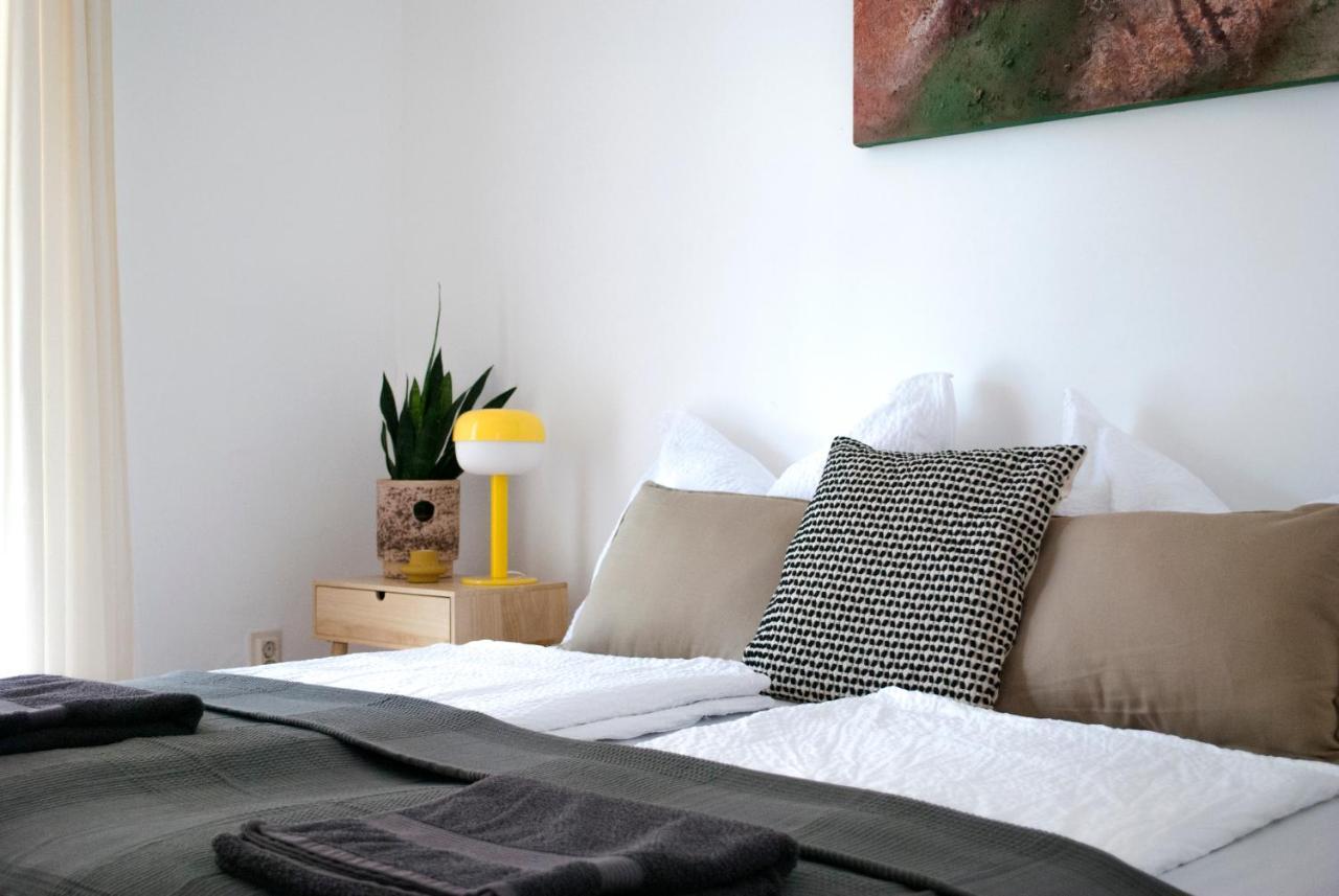 Endretro Apartments Сиофок Екстериор снимка