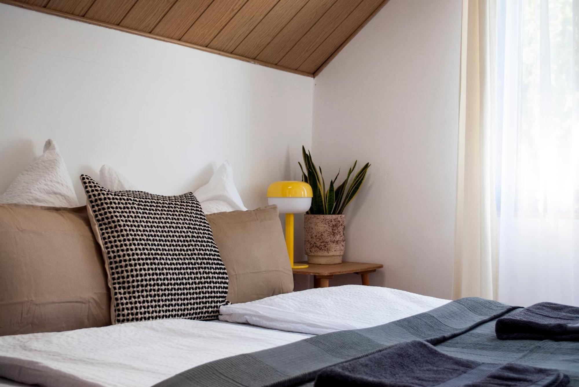 Endretro Apartments Сиофок Екстериор снимка